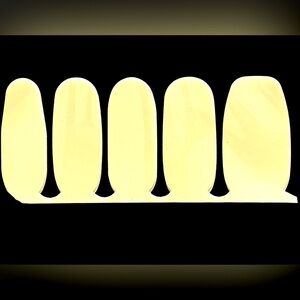 2/$24 or 3/$30 Glow in the Dark nail strips. Color: Glow Getter. Full set. NWT